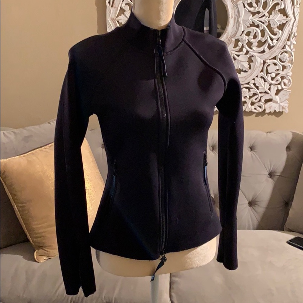 DKNY ACTIVE Women's Black Neoprene zip up Jacket.